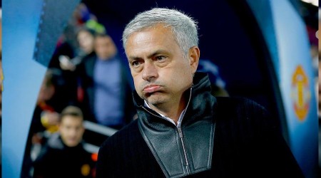 Yıldızlar Mourinho'a karşı