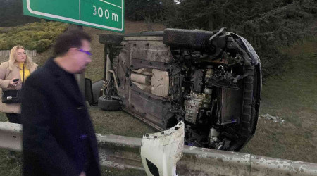 Sancaktepe TEM'de ara bariyerlere arparak takla att