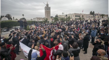 Tunus'ta okul çalışanları gösteri düzenlendi