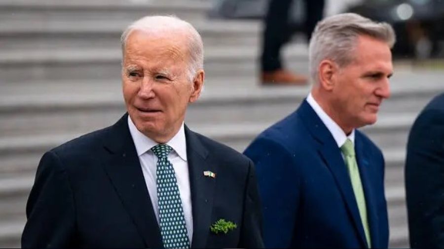 ABD tarihinde ilk kez bir bakan drld, Biden 'zehirli atmosfer' dedi