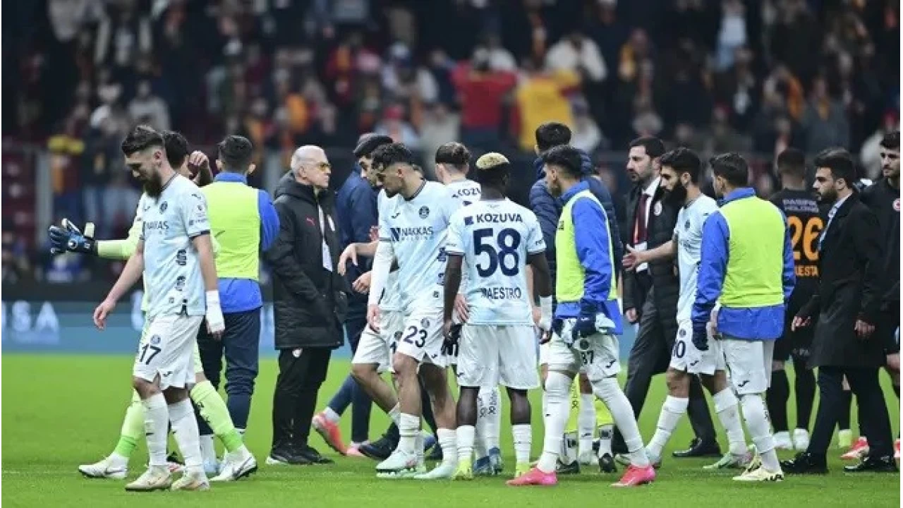 Adana Demirspor,  Sper Lig'e veda etti