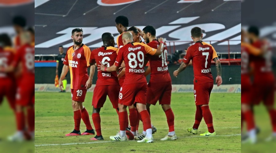 Aslan'ın açılış karnesi iyi