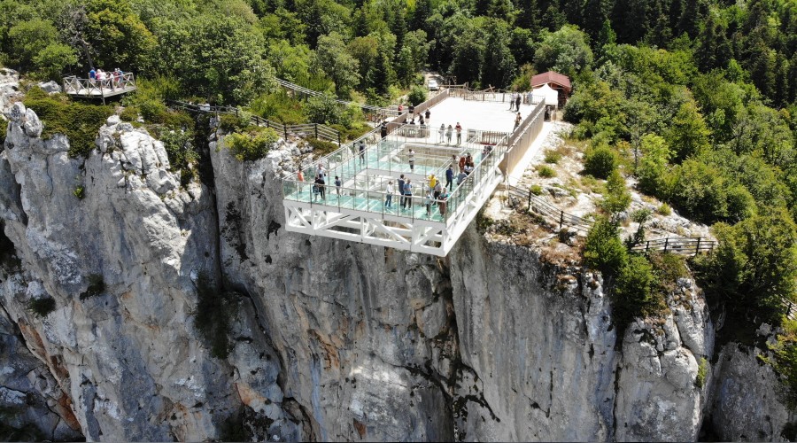 Çatak Kanyonu nefes kesiyor