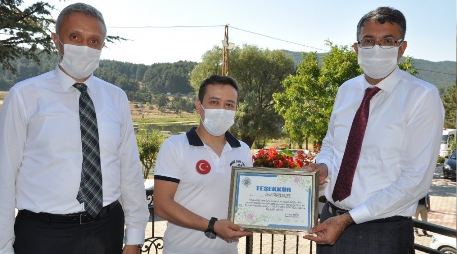 Çevreci balıkçılara teşekkür belgesi