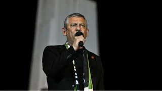 CHP Genel Başkanı Özel, partisinin Bakırköy mitingine katıldı