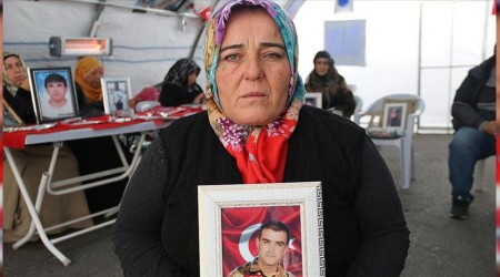 Evlat nöbeti devam ediyor