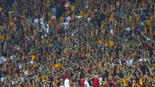 Galatasaray'ın orta sahasına Tangocu geliyor