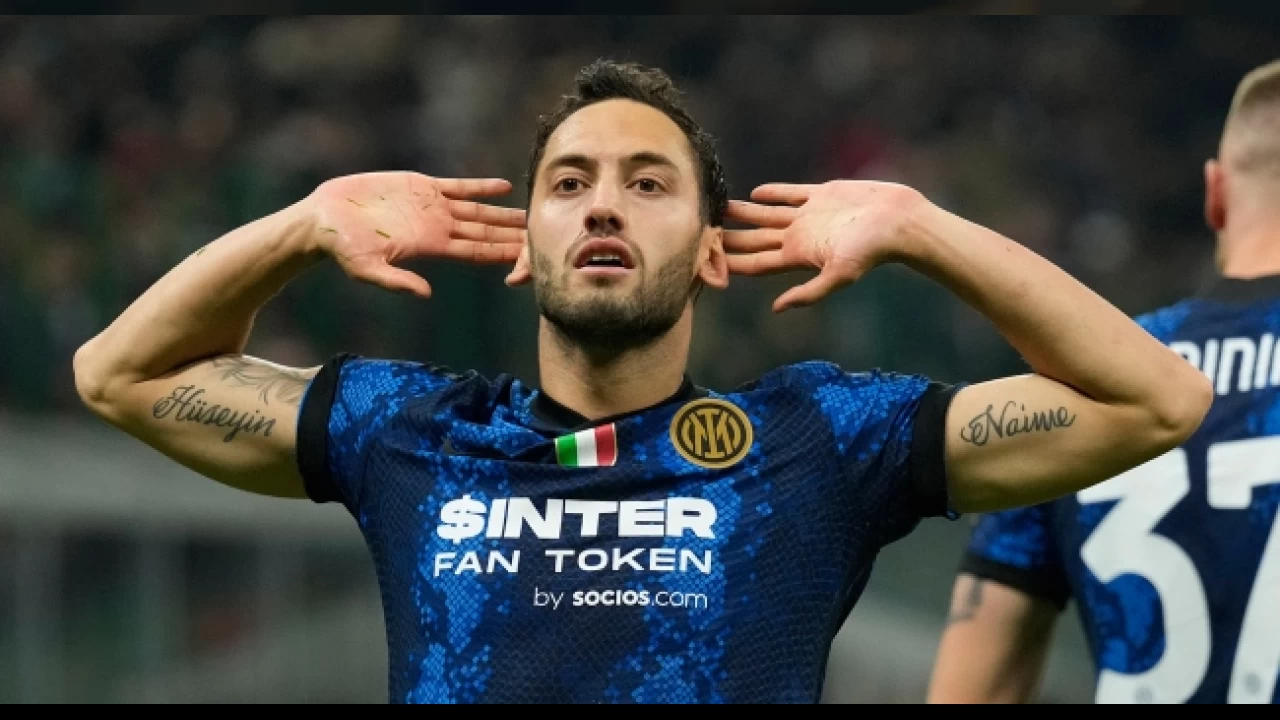 Hakan Çalhanoğlu serveti tepti