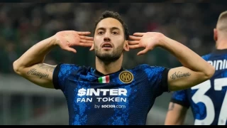 Hakan Çalhanoğlu serveti tepti