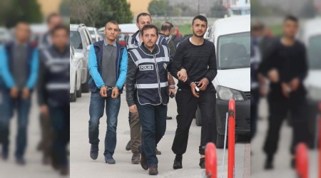 Halayda yan bakma kavgası