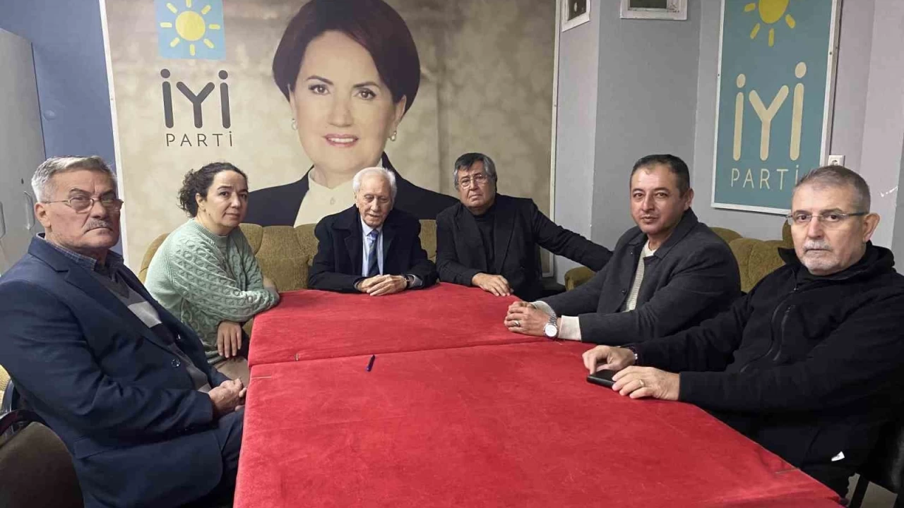 İYİ Parti'de istifa depremi sürüyor