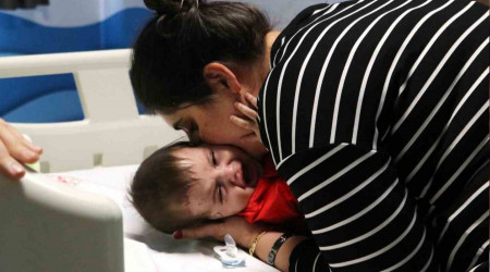 Kedinin miyavlaması sayesinde kurtarılan Birce bebek ailesine kavuştu