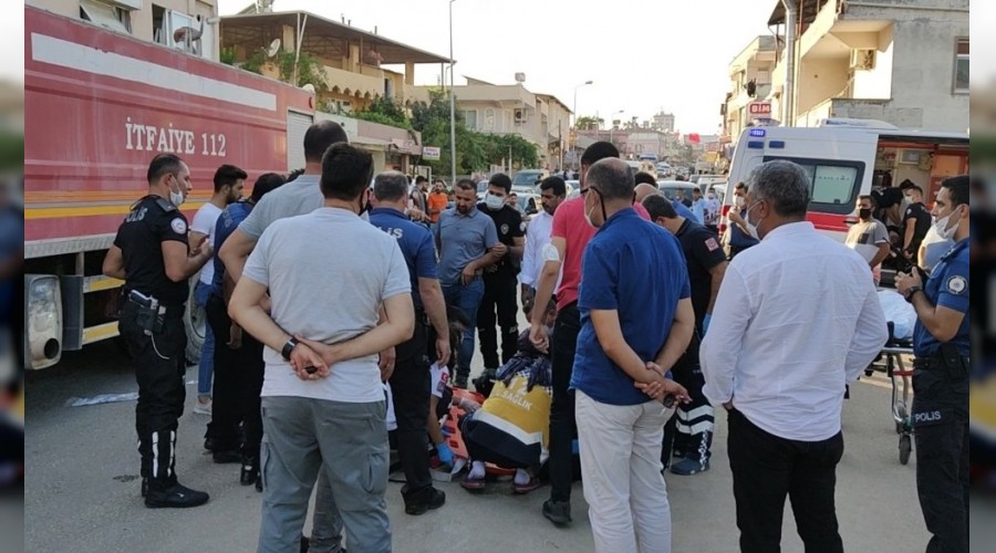 Motosikletli yunus polisler kaza yaptı: 2 yaralı