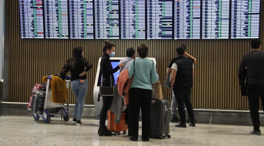 Tüm uçuşlar durduruldu