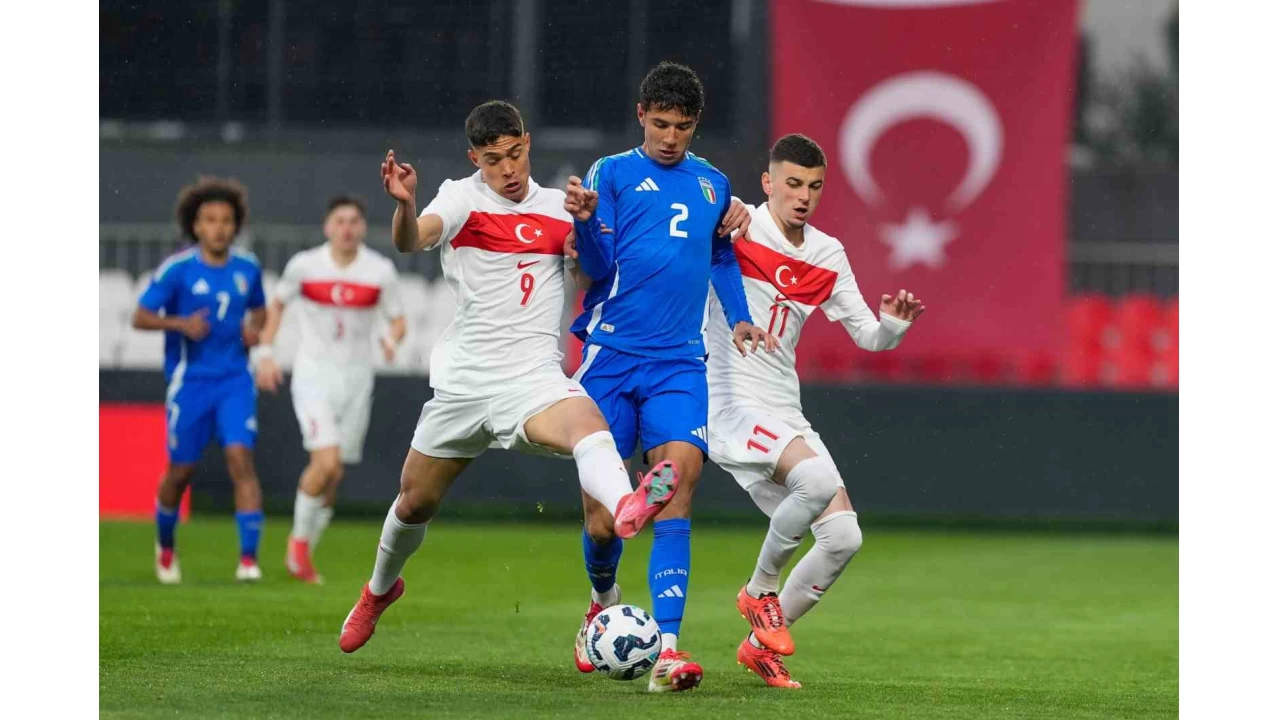 U20 Milli Futbol Takm, talya'ya 3-0 malup oldu