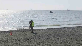Vatandaşların Akdeniz'de ceset gördük ihbarı ekipleri harekete geçirdi