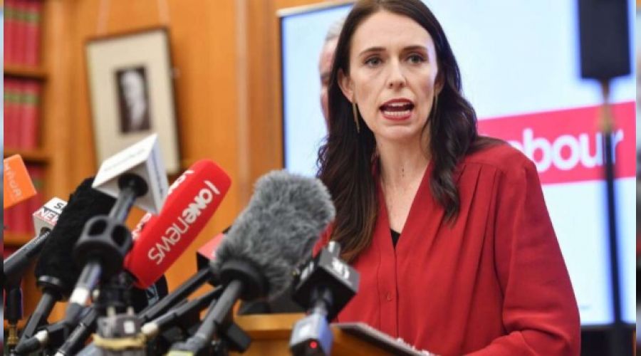 Yeni Zelanda Başbakanı kendini izole etti