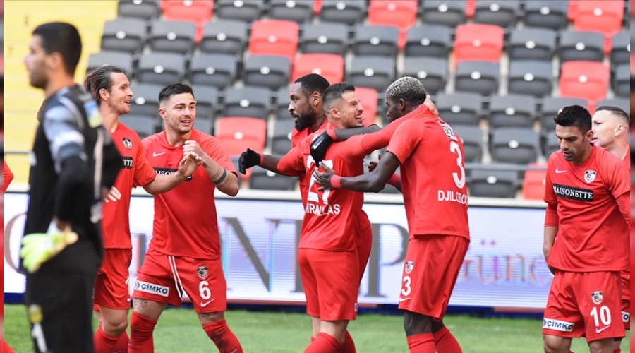 Yenilmezlik serisi 10 maça çıktı