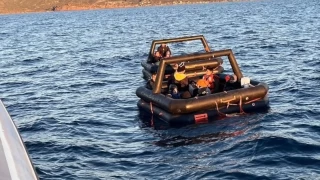 Yunan unsurlarınca ölüme terk edilen 23 kaçak göçmen kurtarıldı