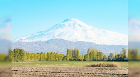 Ağrı Dağı güzelliğiyle büyülüyor