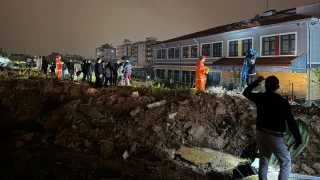 Antalya'da hortum nedeniyle parçalanan konteynerlerdeki 4 işçi öldü, 1 işçi yaralandı