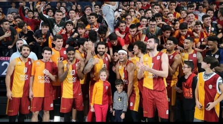 Aslan, son 16 için oynayacak