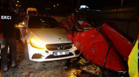 Bursa'da 7 araç birbirine girdi: 10 yaralı