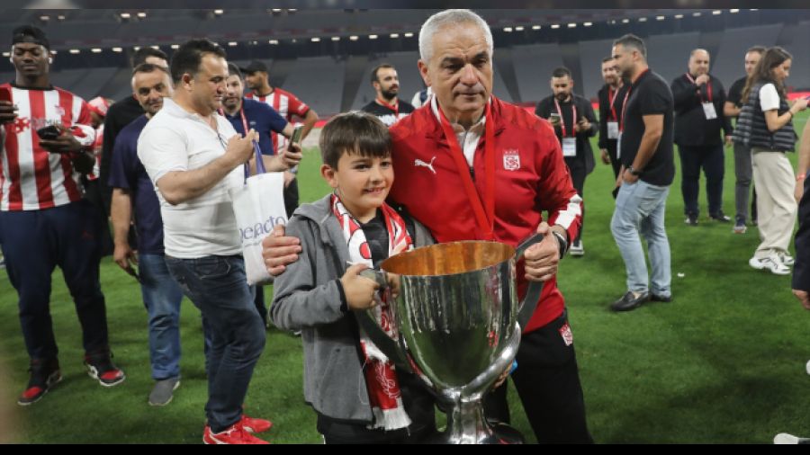 Çalımbay, Sivasspor'da tarih yazıyor