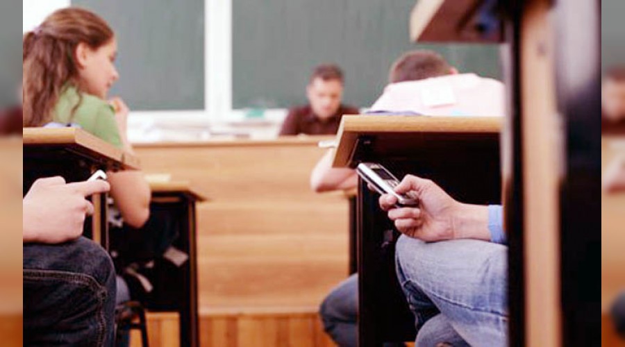 Cep telefonuyla derse girilemeyecek