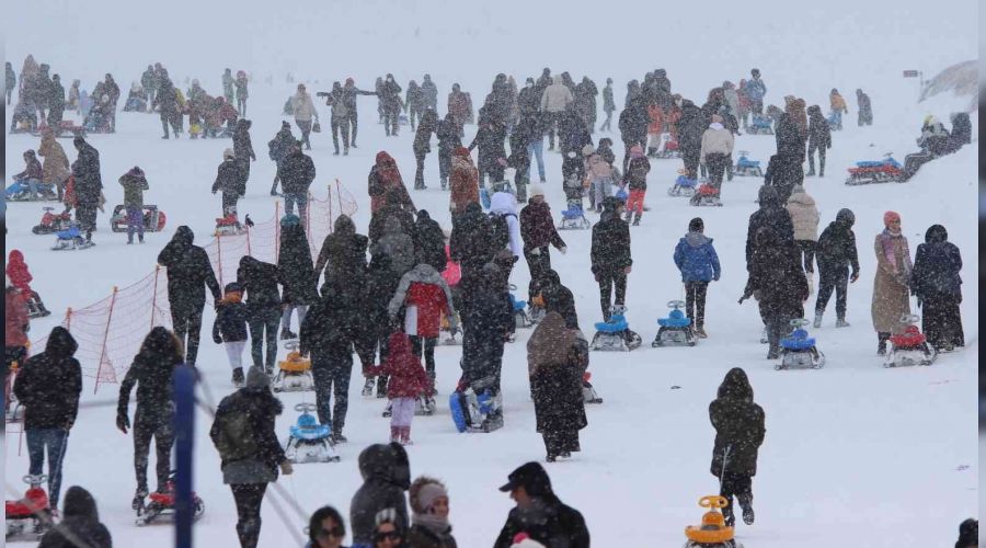 Erciyes'te hafta sonu yoğunluğu