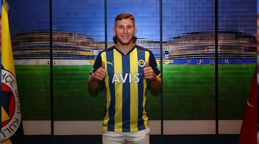 Fenerbahçe'de oynayamadan gidiyor