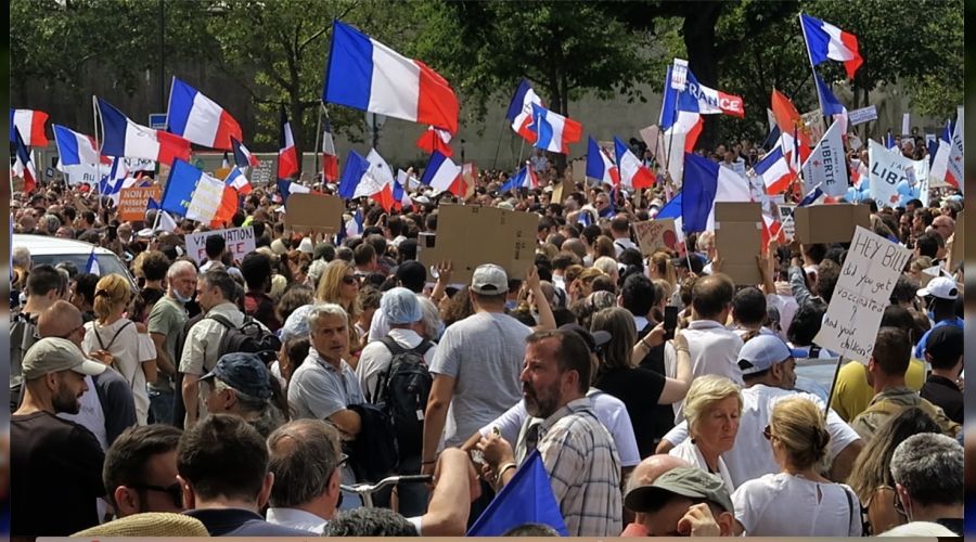 Fransa'da aşı karşıtı protestolar devam ediyor