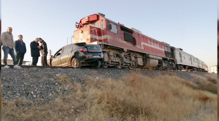 Hemzemin geçitte kaza: 2 ölü, 1 yaralı