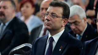 İBB Davası'nda üçüncü gün 'el sallama' kriziyle başladı