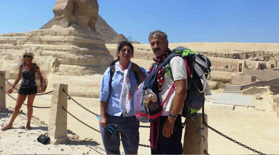 İnek parasıyla dünyayı geziyorlar