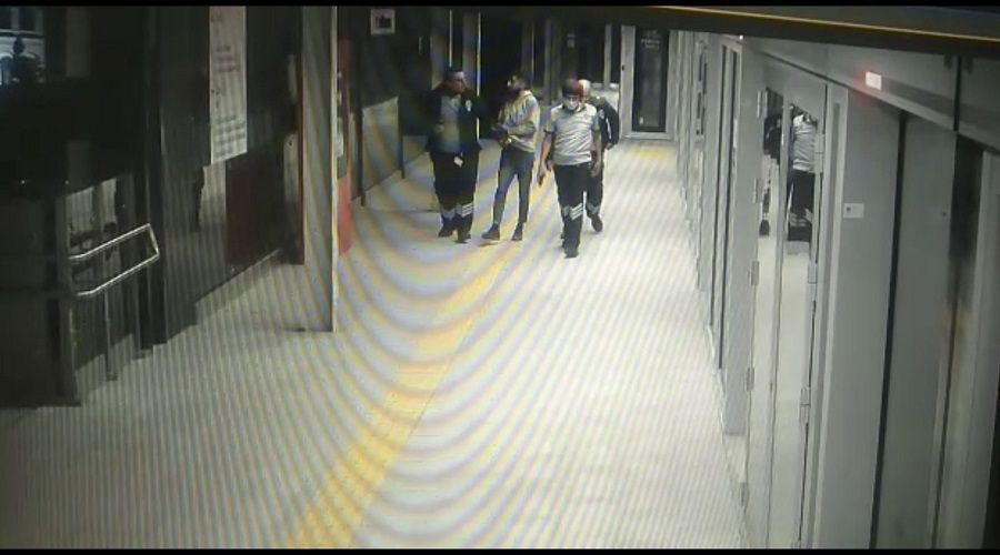 İntihar ihbarına giden polis hırsızı suçüstü yakaladı