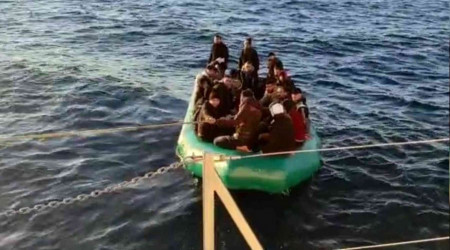 İzmir'de 76 göçmen kurtarıldı