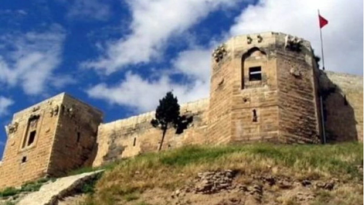 Karlıca Kalesi: Yüzyıllara tanıklık eden taşların hikayesi