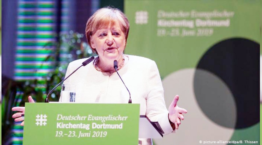 Merkel'den Alman yargısına çağrı