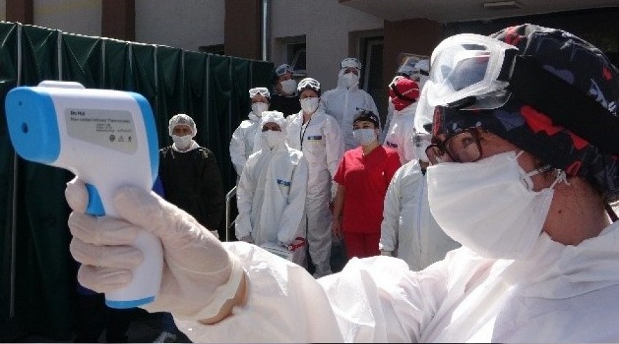 Nişan törenine geldiler, virüsü kaptılar