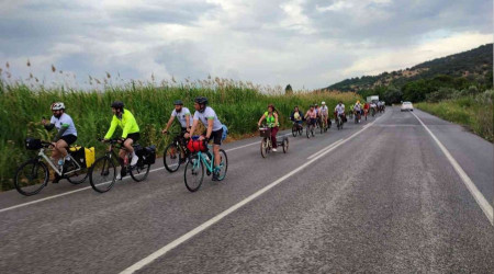 'Ormanlarımız yanmasın' diyerek pedal çevirdiler