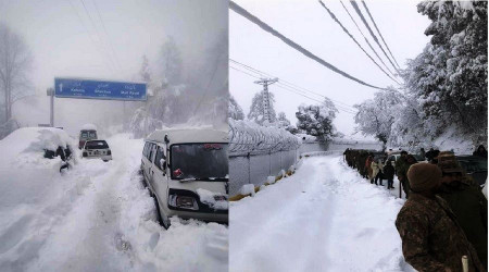 Pakistan'da araçlarında mahsur kalan 21 kişi öldü