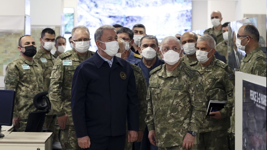 Teröriste 'pençe-kilit' operasyonu