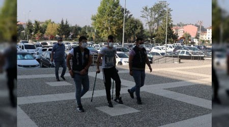 Bolu'da inşaattan 10 bin liralık kablo çaldılar