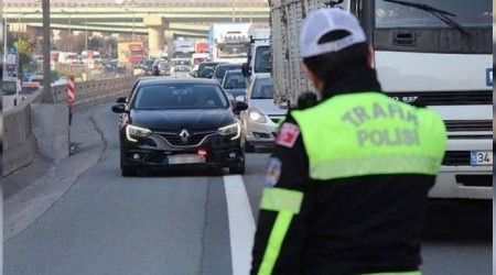 Çakar kullanan iki araç sürücüsüne ceza