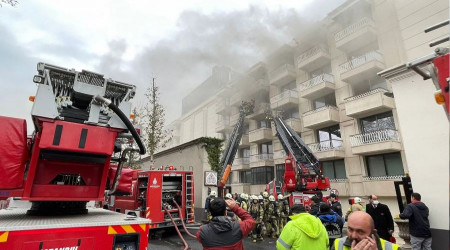 Çırağan Sarayı'nın otel bölümünde yangın