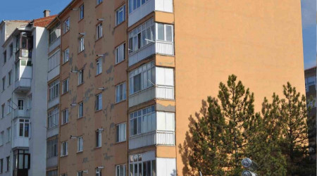 Emlakçılar müstakil ve az katlı evlerde yaşanan yüksek talebi karşılamakta zorluk çekiyor