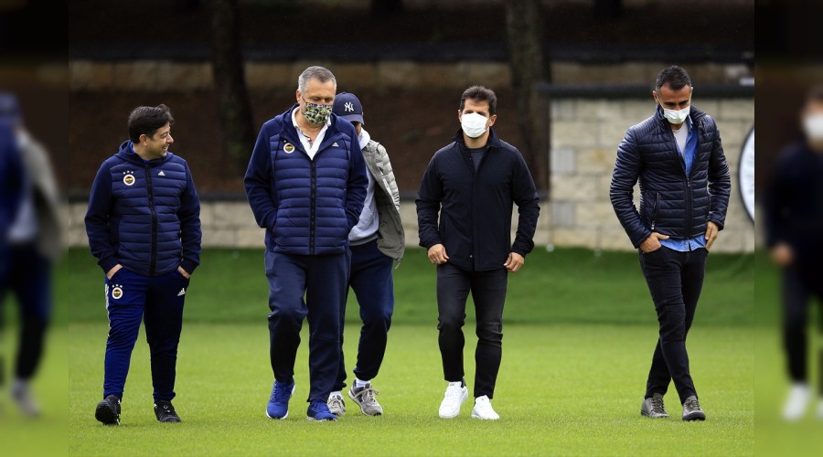 Emre Belözoğlu'ndan dikkat çeken mesajlar