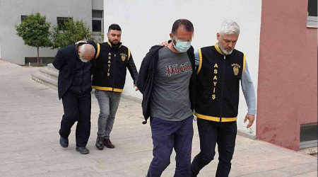 Girdikleri evde dedektörle arama yapıp altınları çaldılar