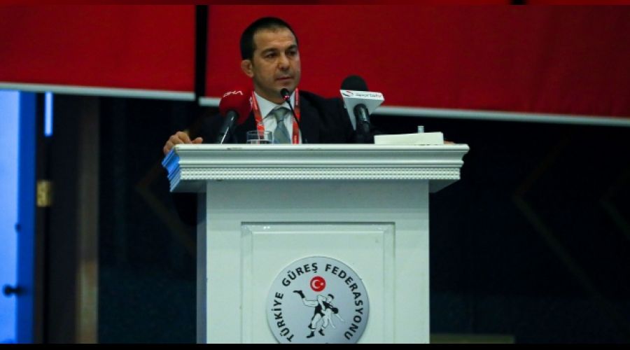 Güreşte taşlar yerinden oynadı